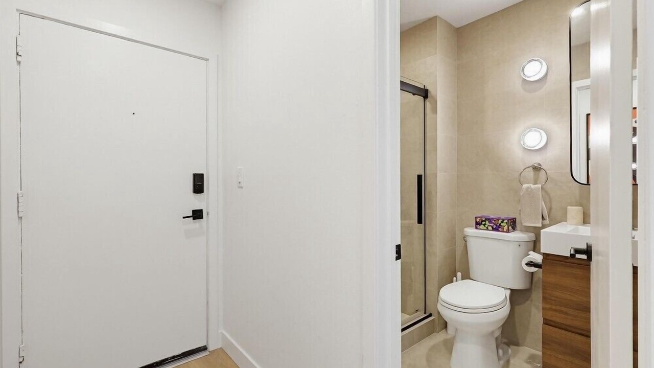 Photo of Bathroom in South Mission Beach