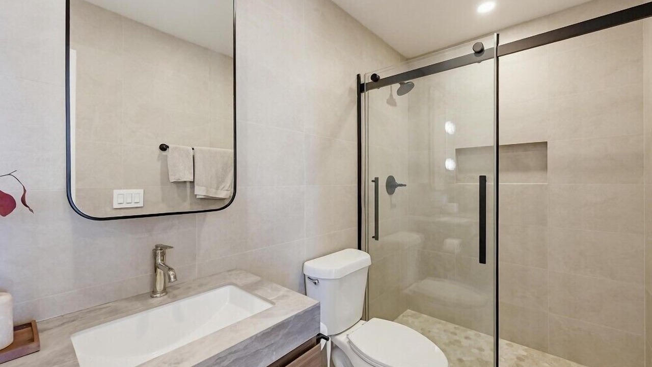 Photo of Bathroom in South Mission Beach