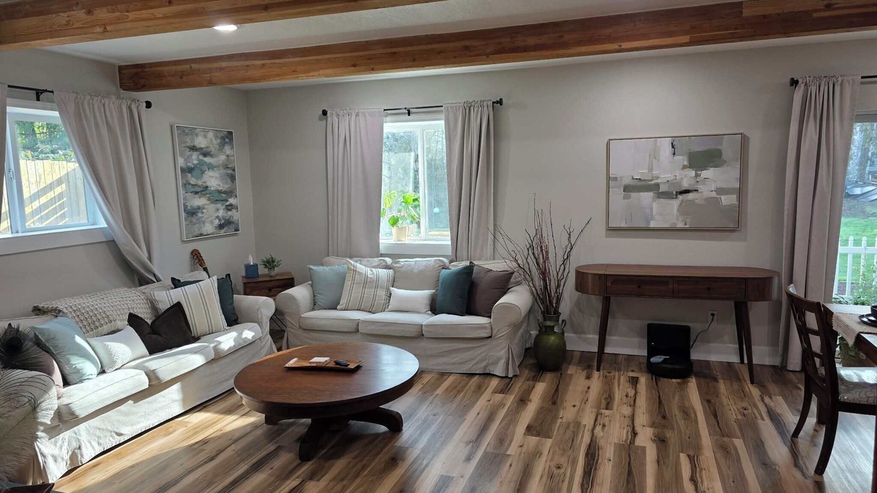 Photo of Livingroom in McMinnville