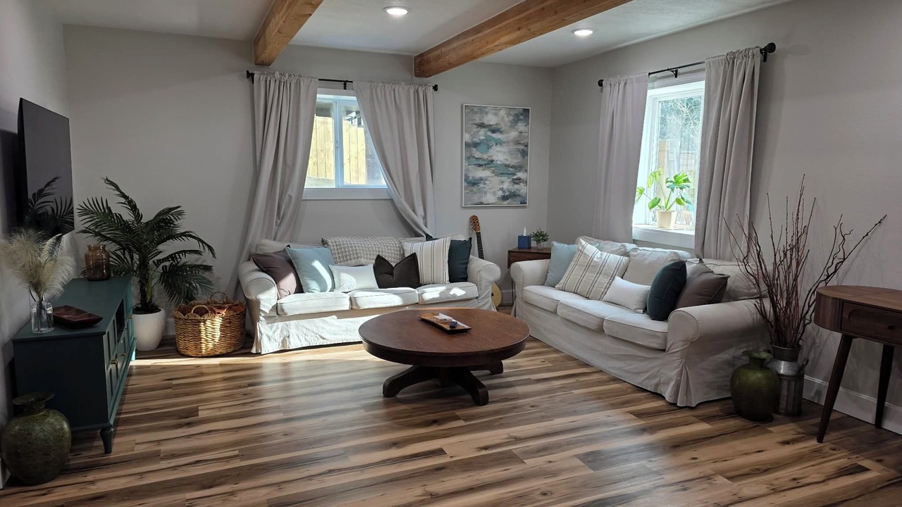 Photo of Livingroom in McMinnville
