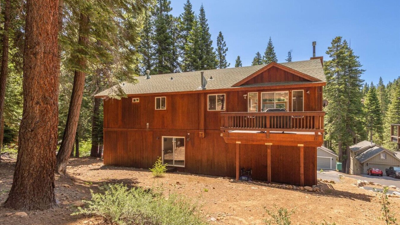 Photo of Outdoor in Kingswood Estates