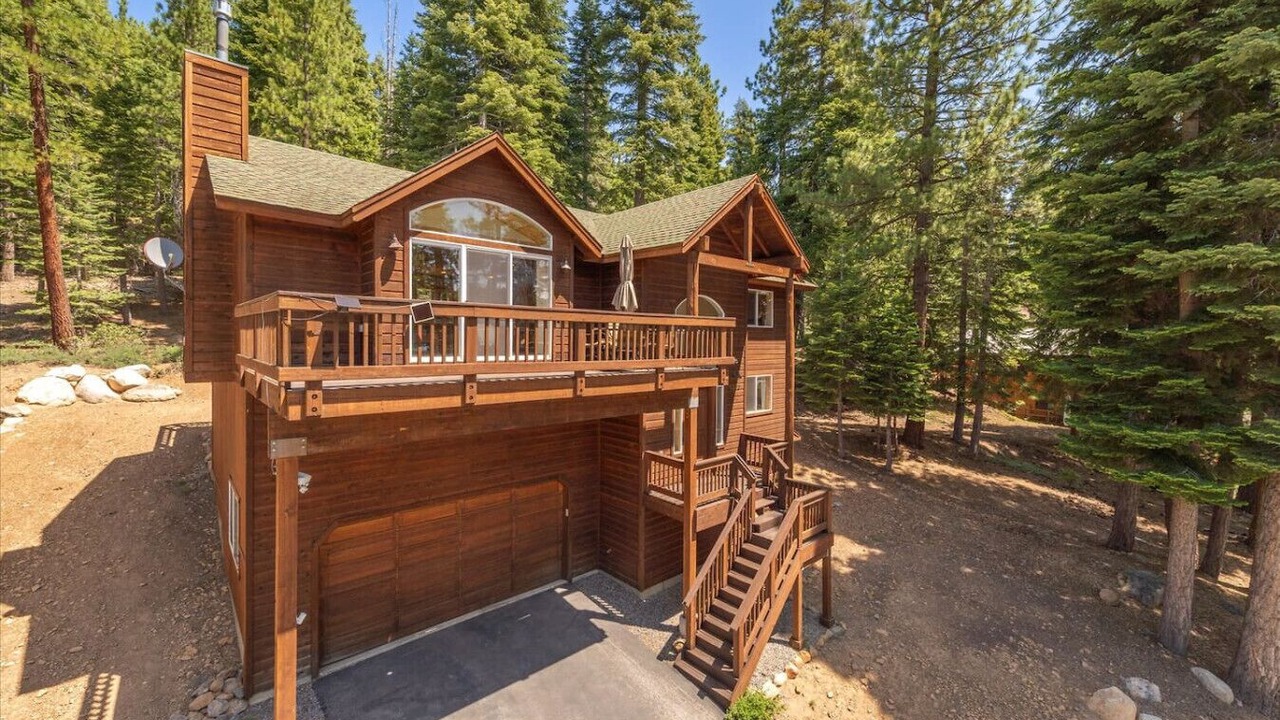 Photo of Outdoor in Kingswood Estates