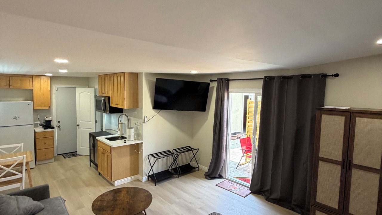 Photo of Bedroom in North Long Beach