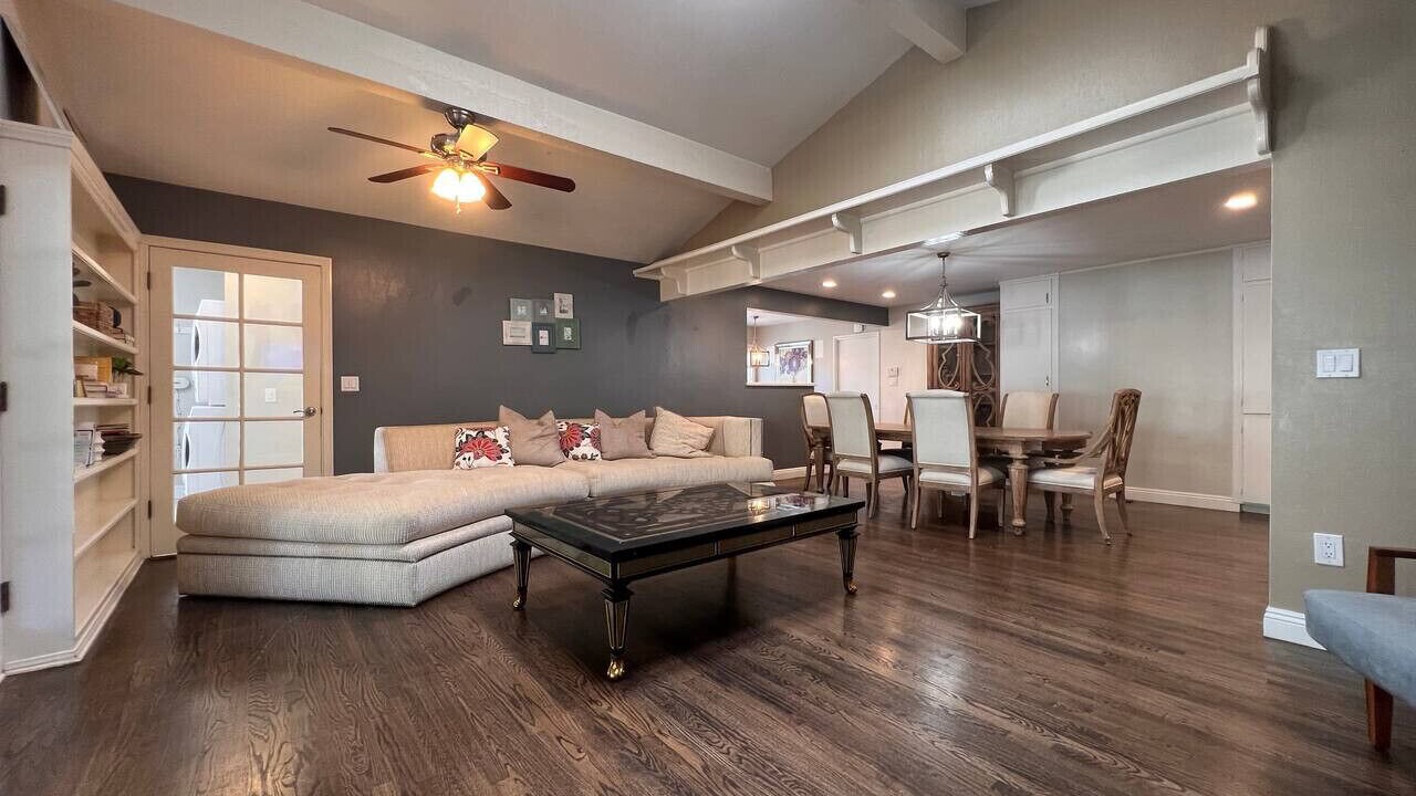 Photo of Livingroom in West Floral Park