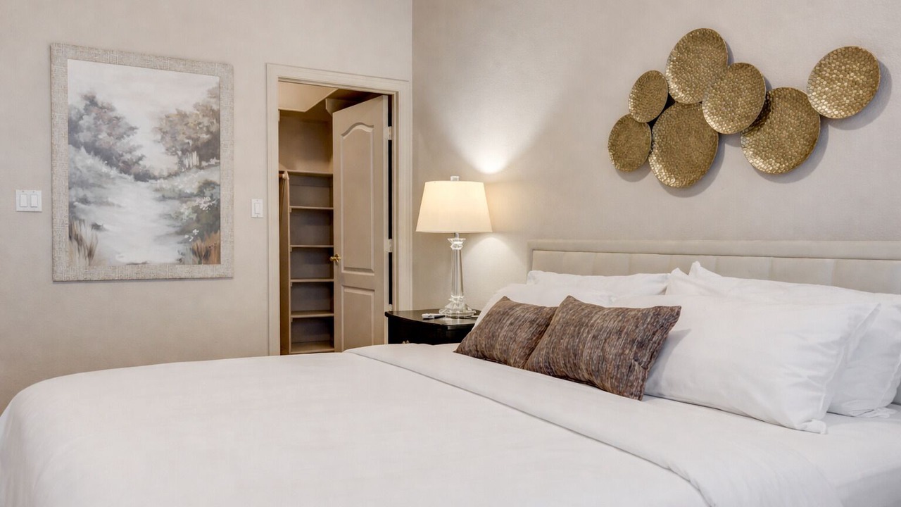 Photo of Bedroom in Canyon Gate