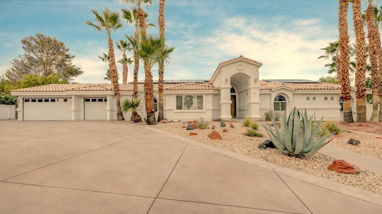 Photo of Outdoor in Canyon Gate