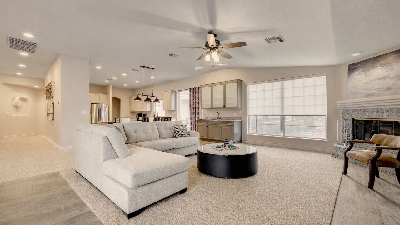 Photo of Livingroom in Canyon Gate