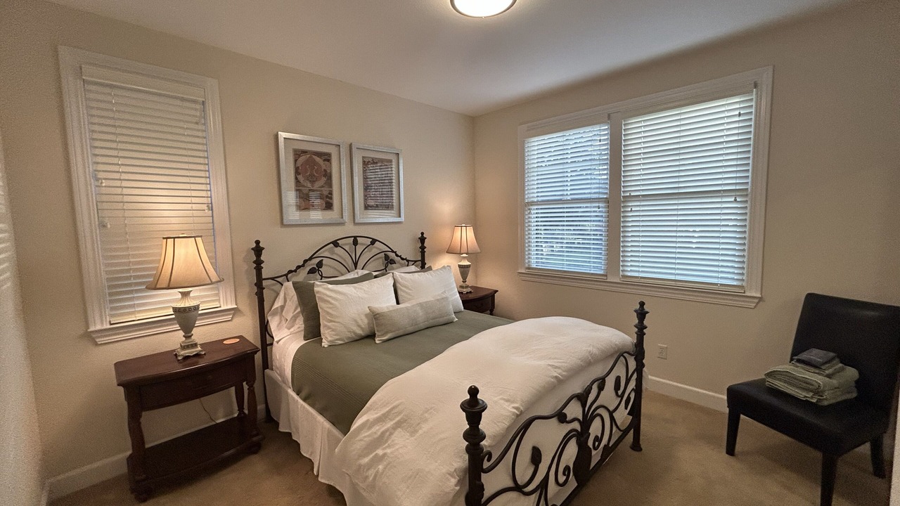 Photo of Bedroom in Yountville