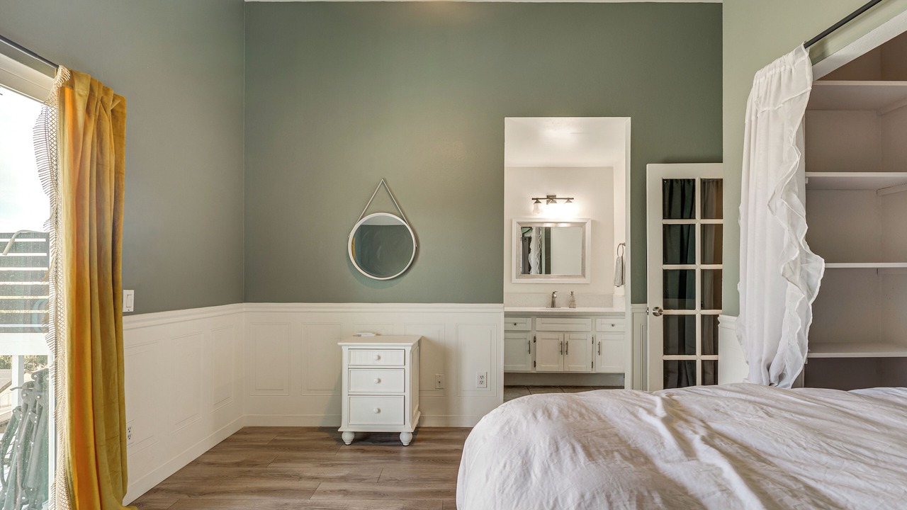 Photo of Bedroom in Peacock