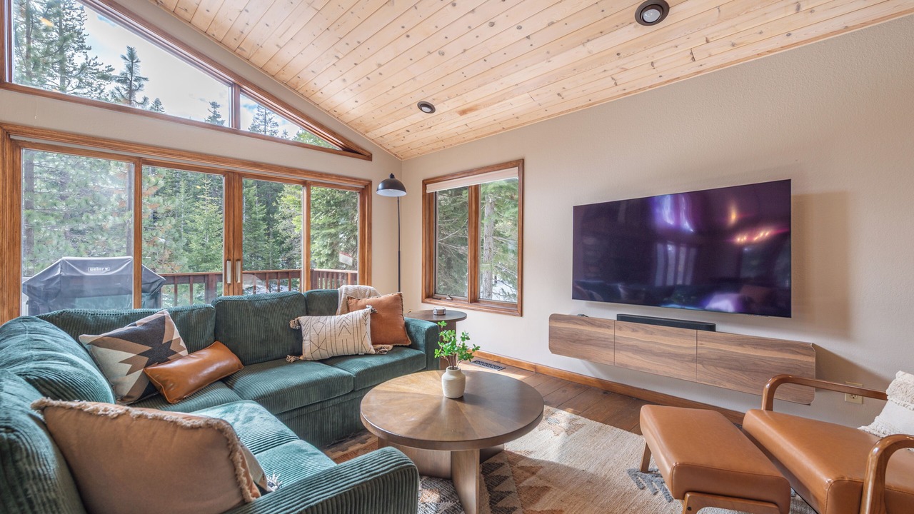 Photo of Livingroom in Kingswood Estates