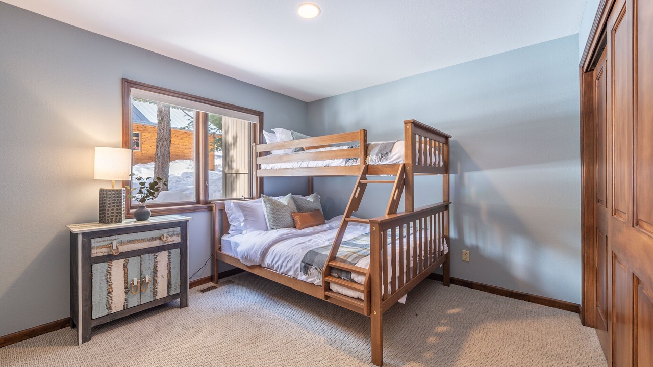Photo of Bedroom in Kingswood Estates