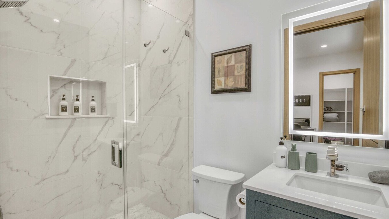 Photo of Bathroom in Shadow Hills
