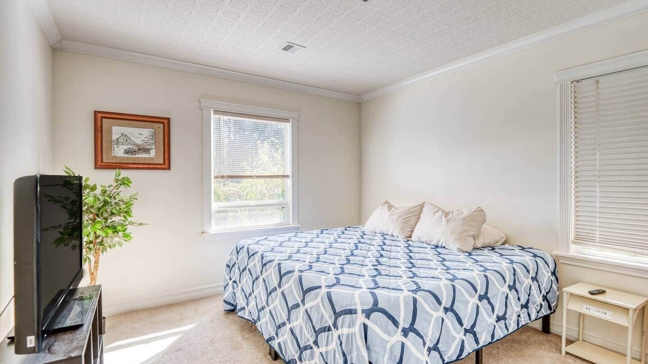 Photo of Bedroom in Albany