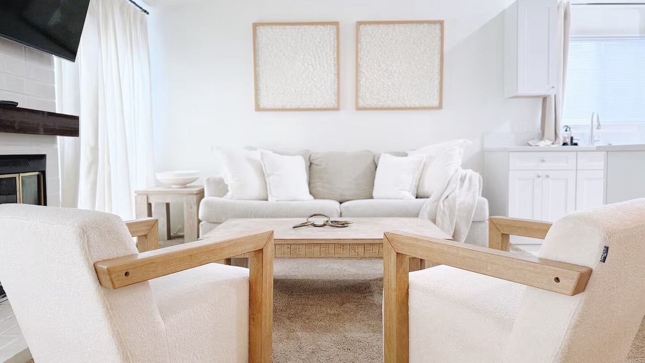 Photo of Livingroom in Clairemont Mesa