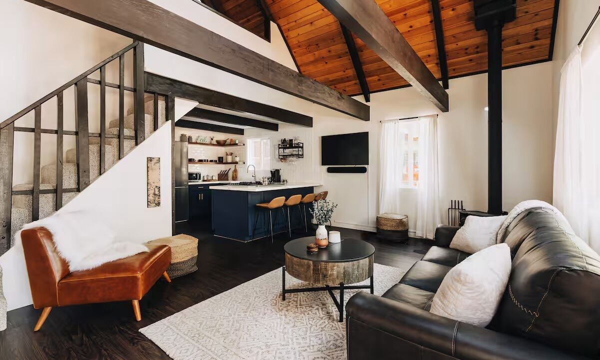 Photo of Livingroom in Big Bear City