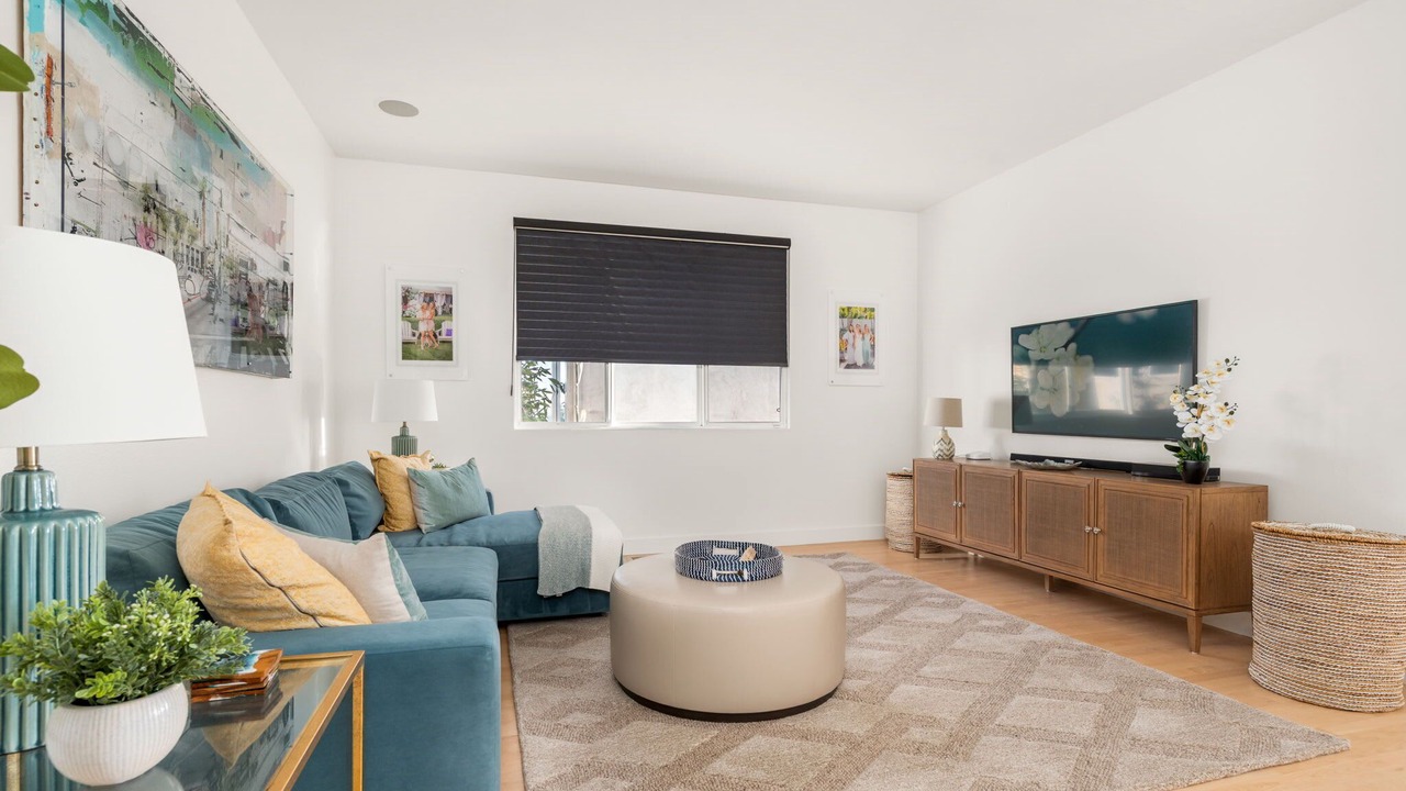 Photo of Bedroom in Gas Lamp Section