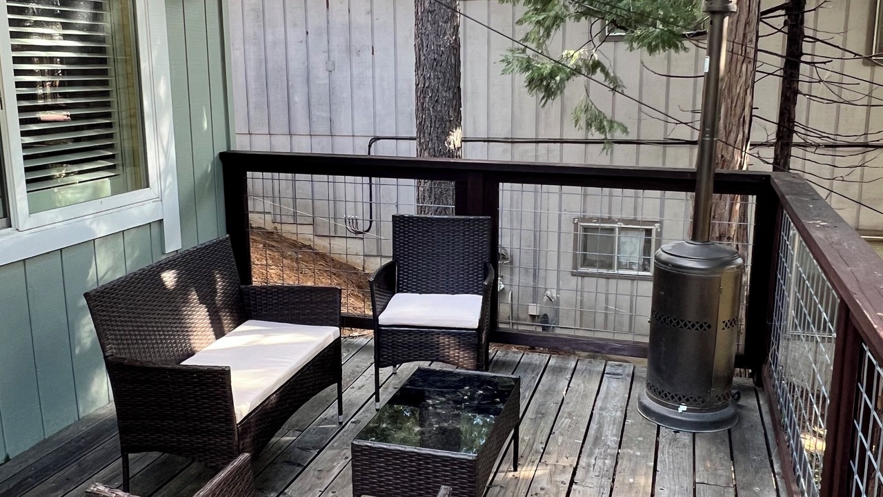 Photo of Patio Balcony in Mi-Wuk Village