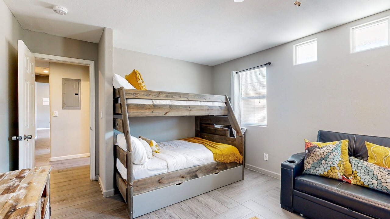 Photo of Bedroom in Indio Hills