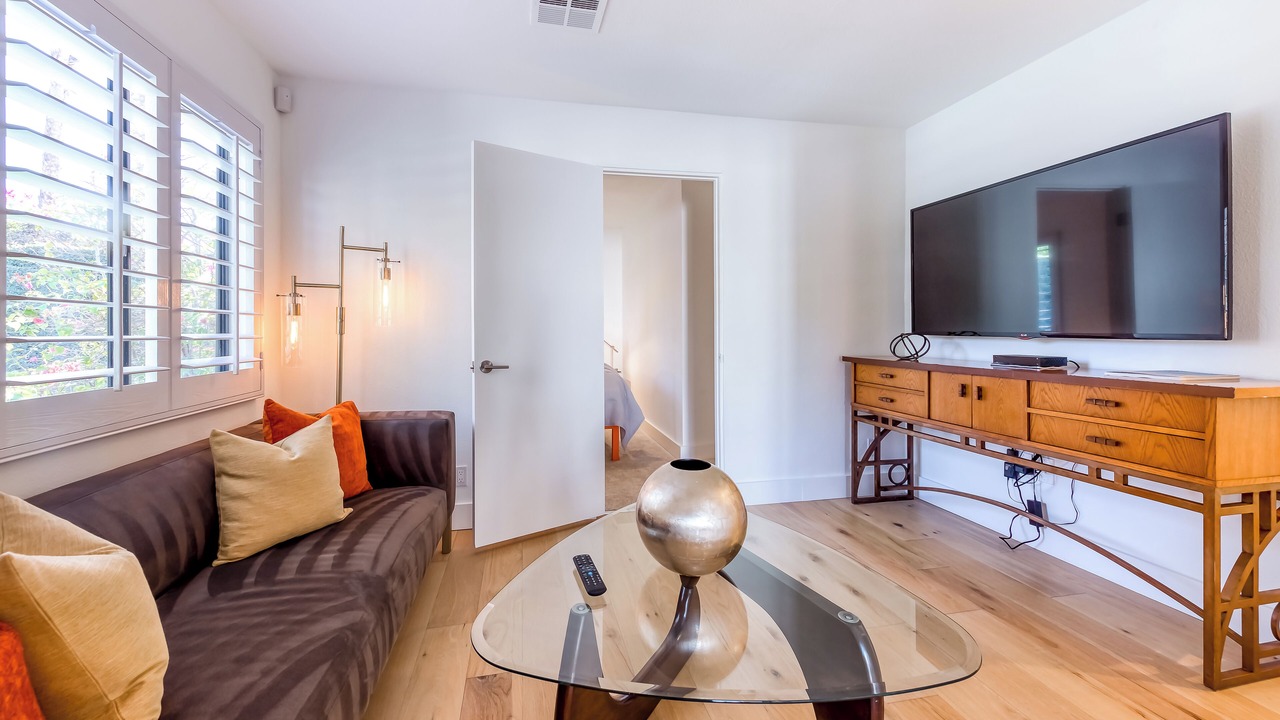 Photo of Livingroom in The Movie Colony