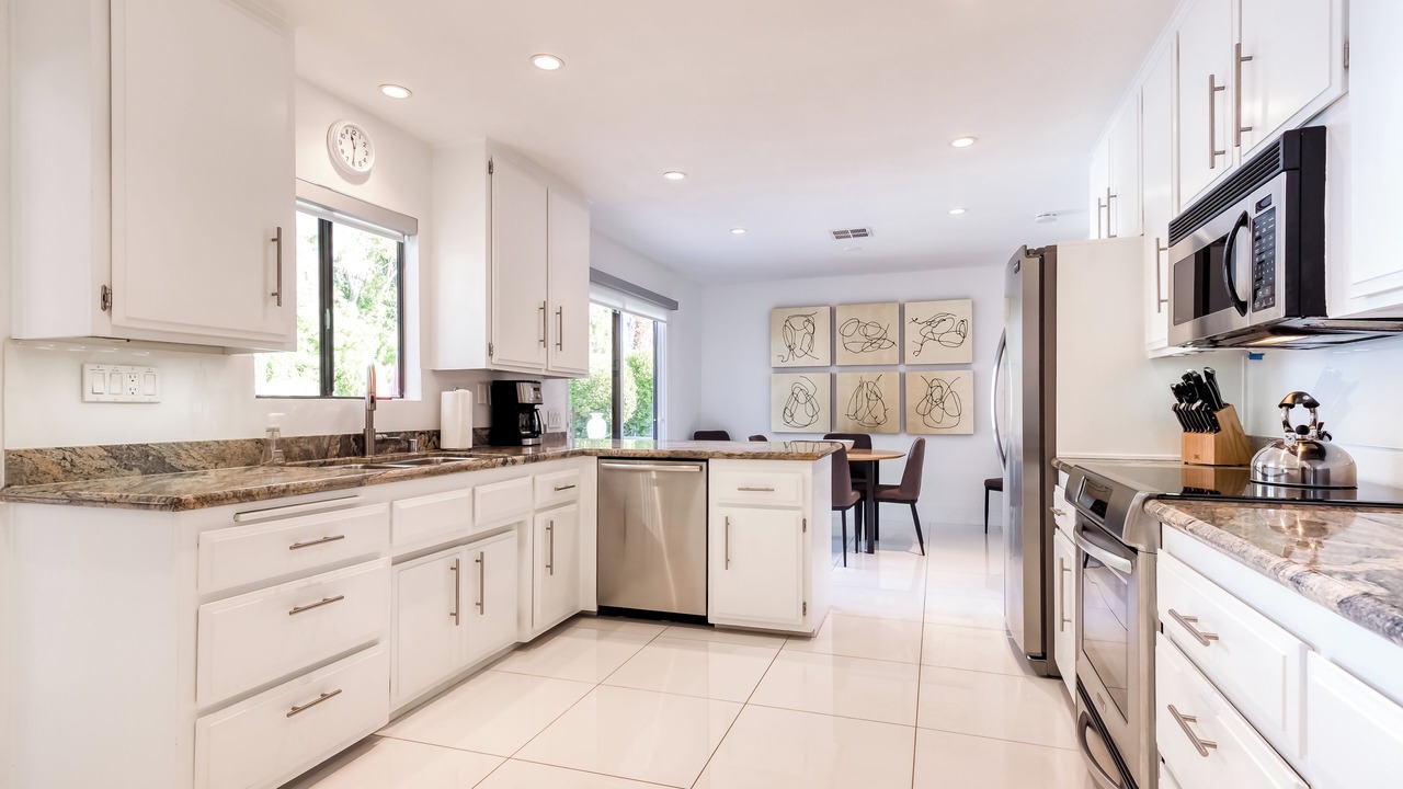 Photo of Kitchen in The Movie Colony