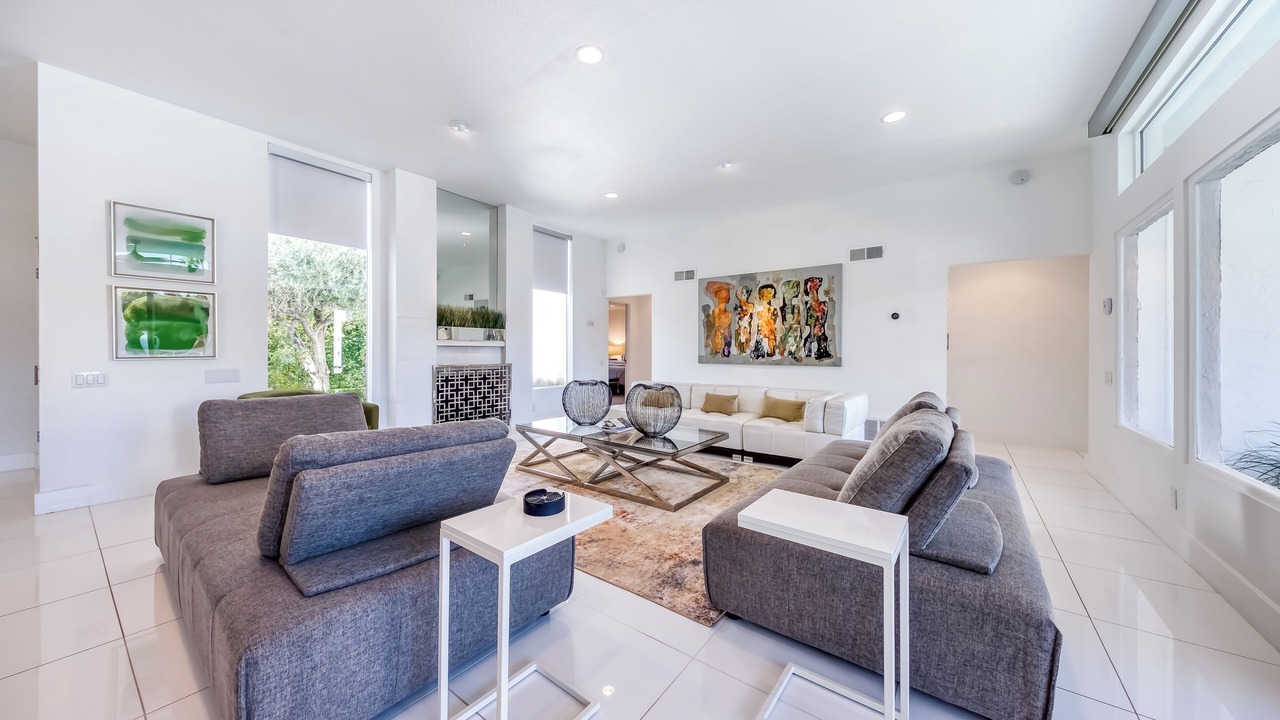 Photo of Livingroom in The Movie Colony