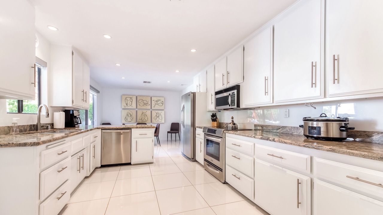Photo of Kitchen in The Movie Colony