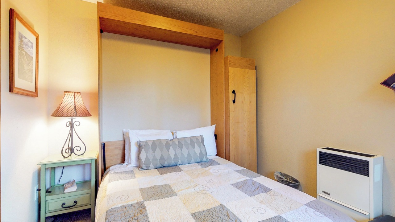 Photo of Bedroom in Swiss Manor