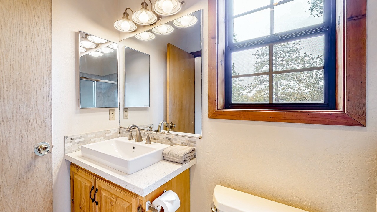 Photo of Bathroom in Idyllwild