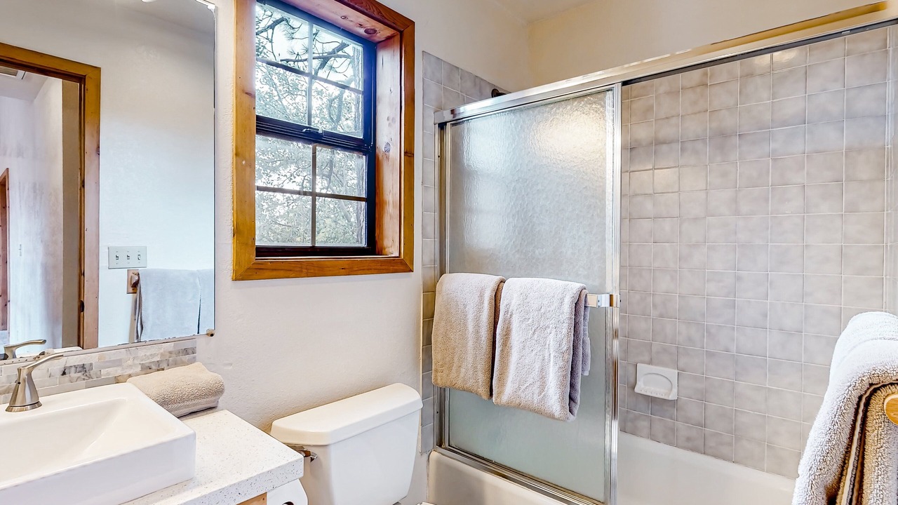 Photo of Bathroom in Idyllwild