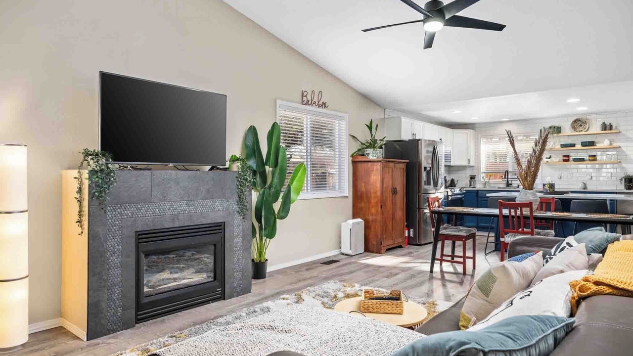 Photo of Livingroom in Evergreen