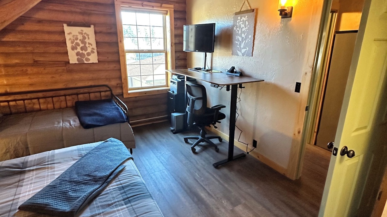 Photo of Bedroom in Chiloquin