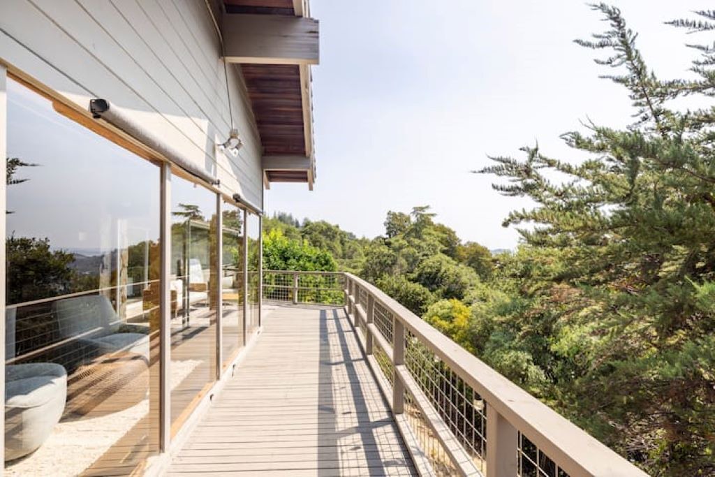 Photo of Patio Balcony in Kentfield