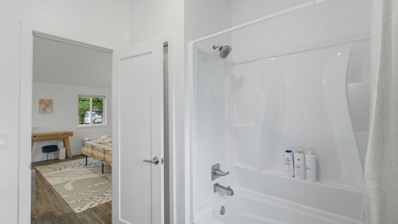 Photo of Bathroom in Central District