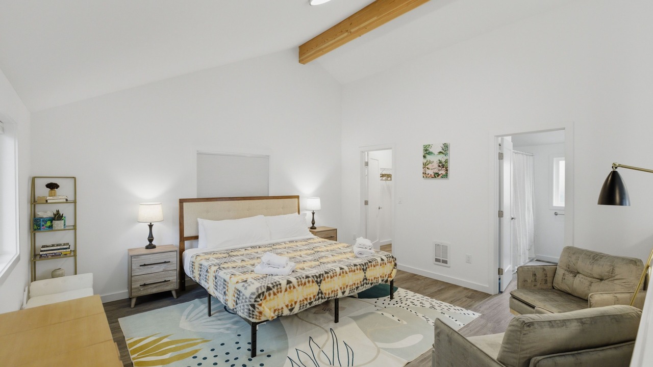 Photo of Bedroom in Central District