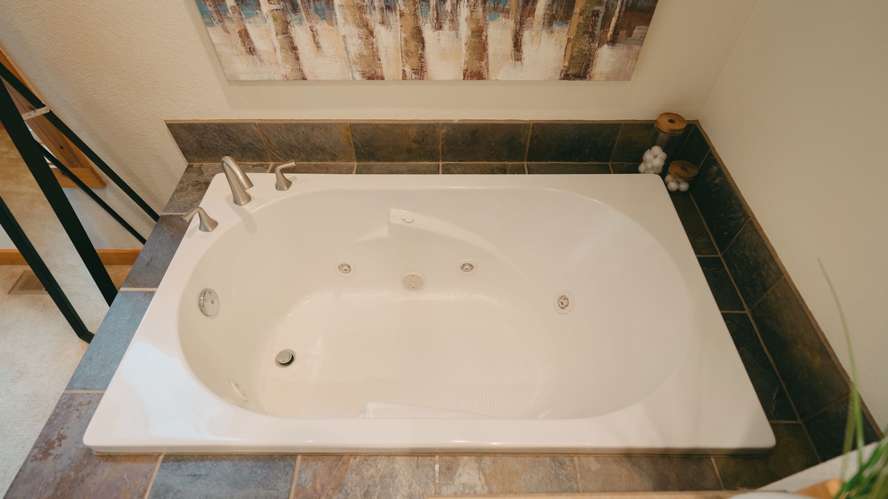 Photo of Bathroom in Klamath Falls