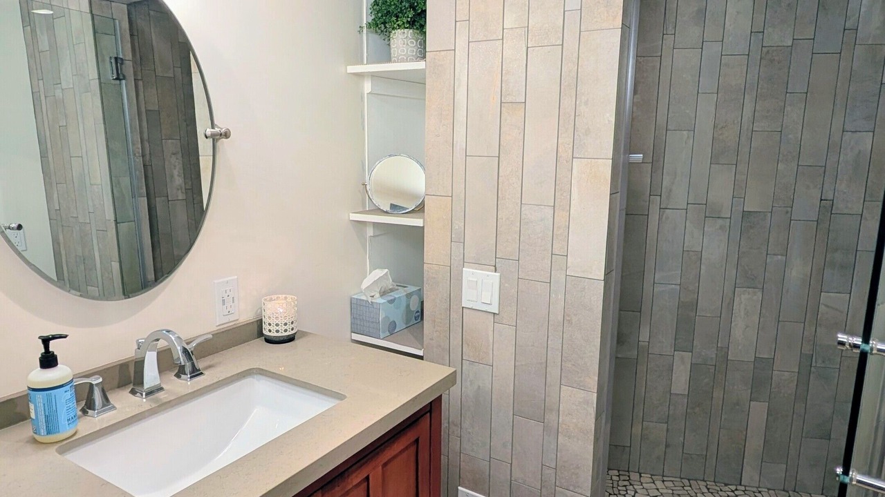 Photo of Bathroom in Green Valley Lake