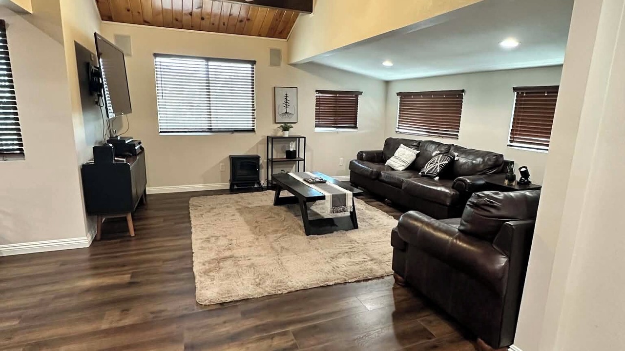 Photo of Livingroom in Arrowbear Lake