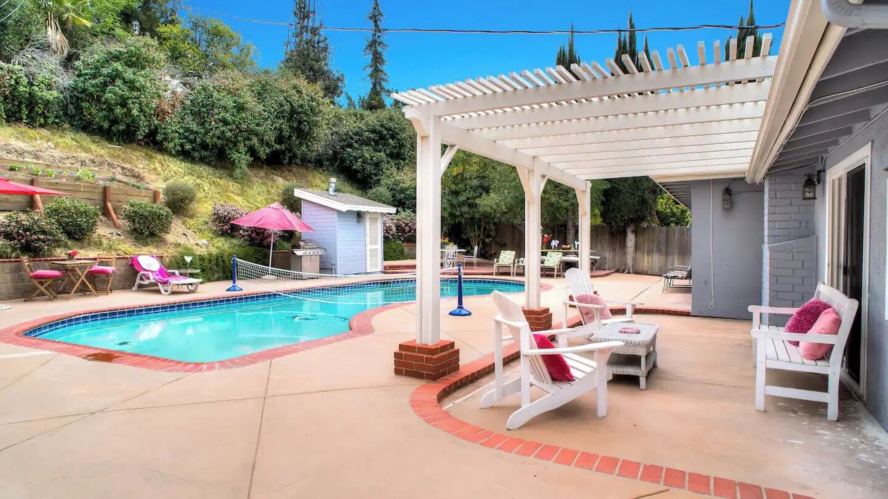 Photo of Outdoor in Woodland Hills
