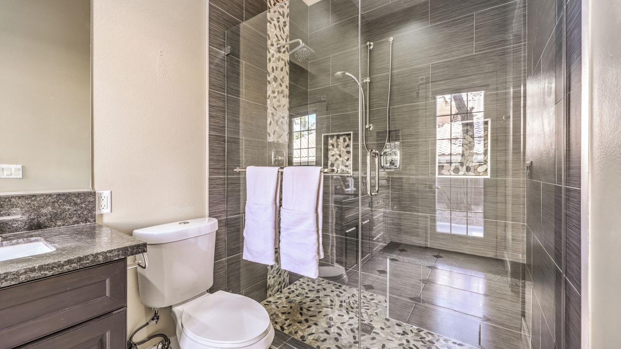 Photo of Bathroom in Canyon Gate