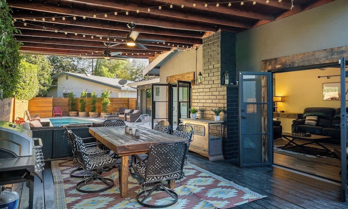 Photo of Outdoor in Valley Village