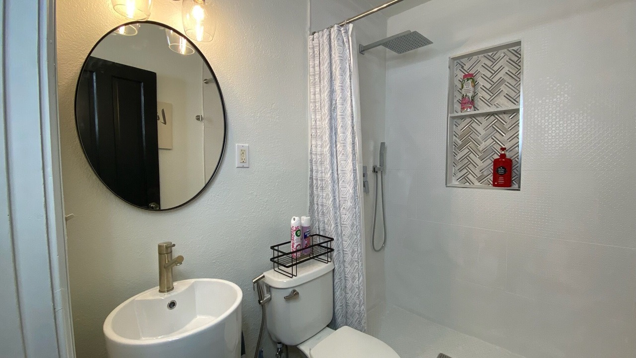 Photo of Bathroom in Downtown Las Vegas