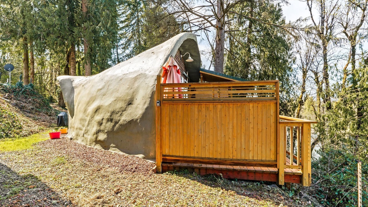 Photo of Outdoor in Thurston