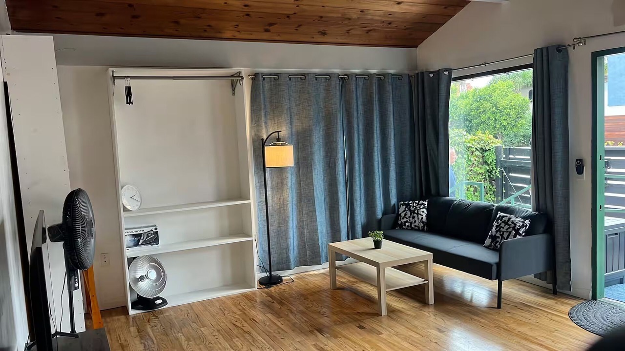 Photo of Livingroom in Marina del Rey