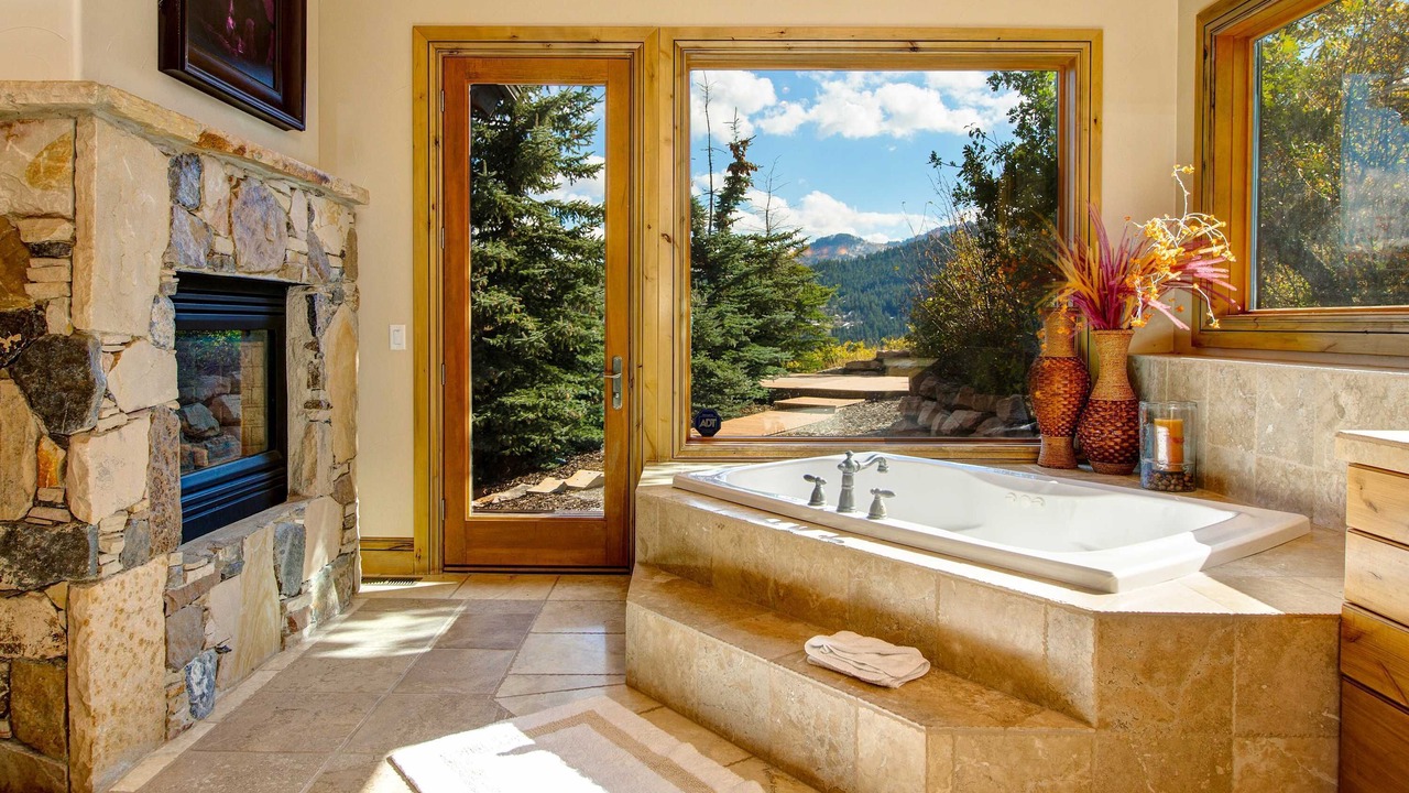 Photo of Bathroom in Summit Park