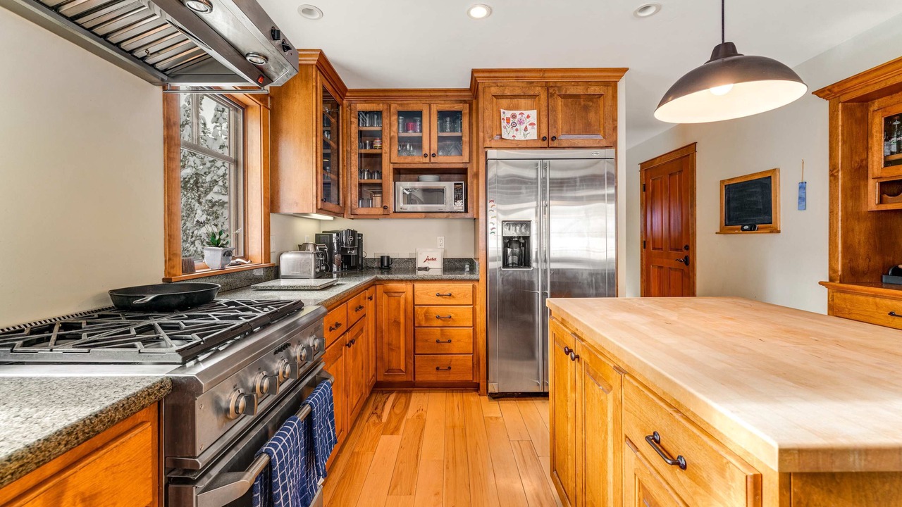 Photo of Kitchen in Serene Lakes