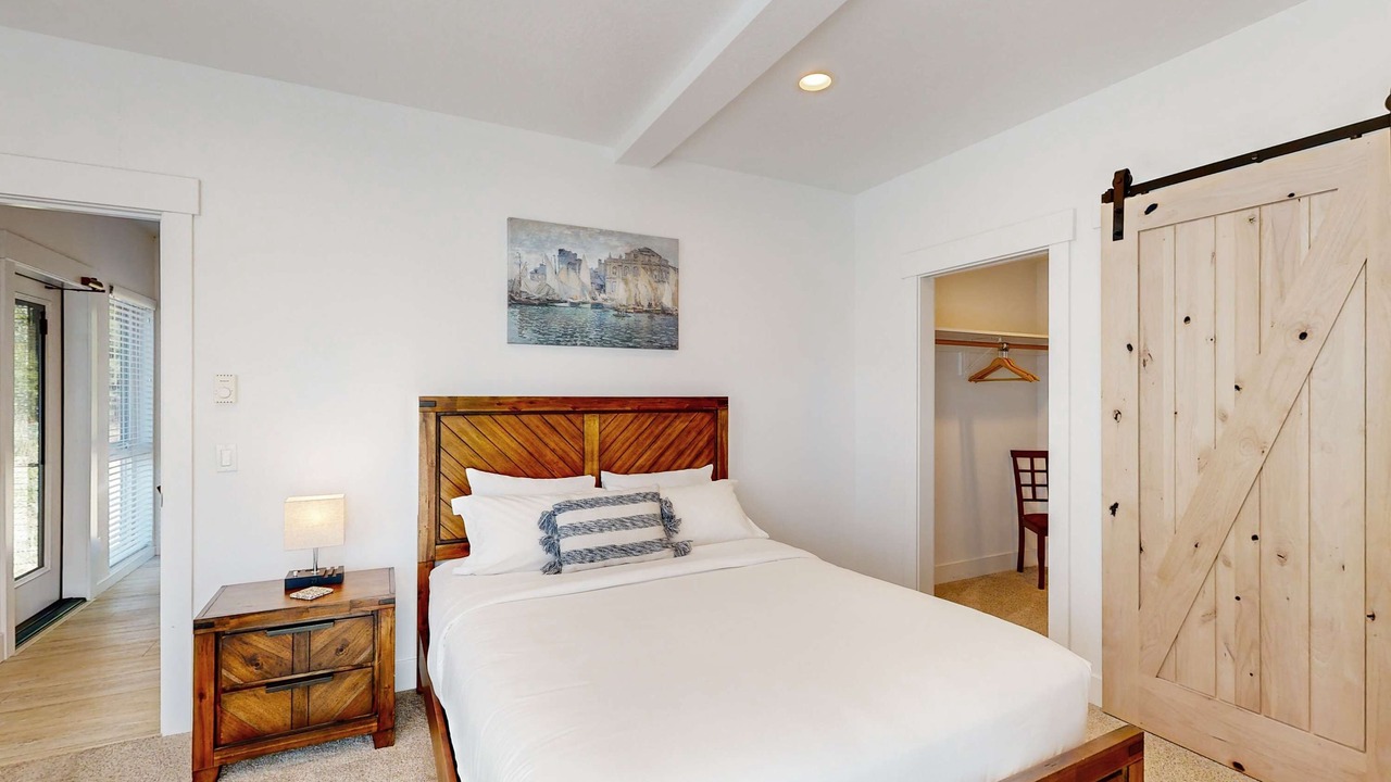Photo of Bedroom in Gold Beach