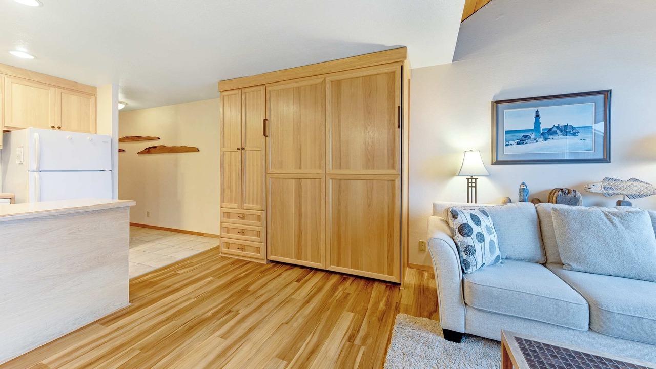 Photo of Livingroom in Historic Bayfront