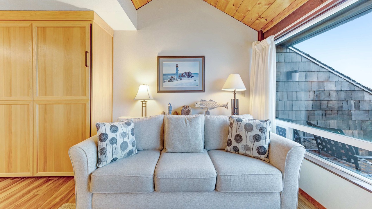 Photo of Livingroom in Historic Bayfront
