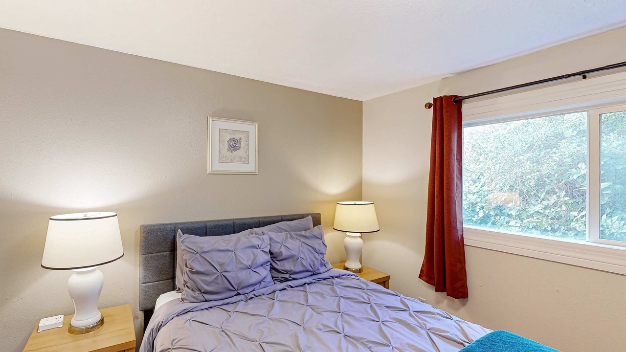 Photo of Bedroom in Newport
