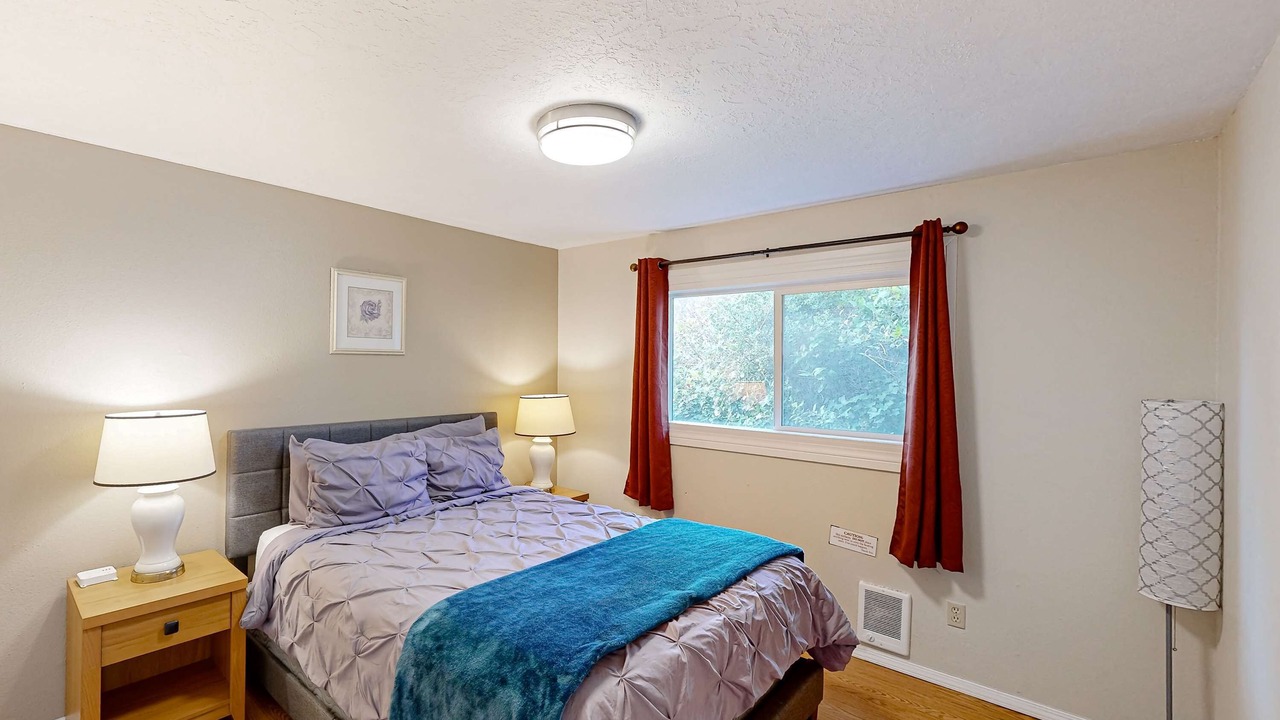 Photo of Bedroom in Newport